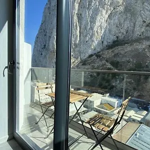 Cp High Floor Luxury Apartment