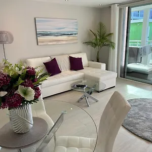 Marina Club - Luxury In Ocean Village Apartment